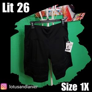 Lit 26 High Waisted Biker Shorts Sz 1X